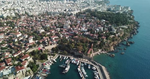 Betreten Sie den alten Stadthafen Antalya 4k
