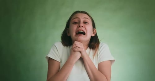 Болит ли живот на первых неделях беременности? Разбираем каждый симптом