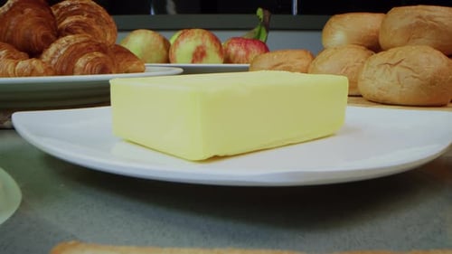 Breakfast foods on a countertop