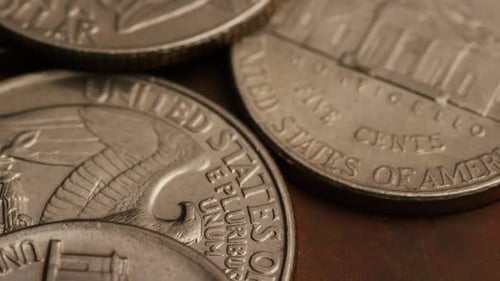 Rotierende Stock-Bildmaterial von amerikanischen Währungsmünzen - MONEY 0262