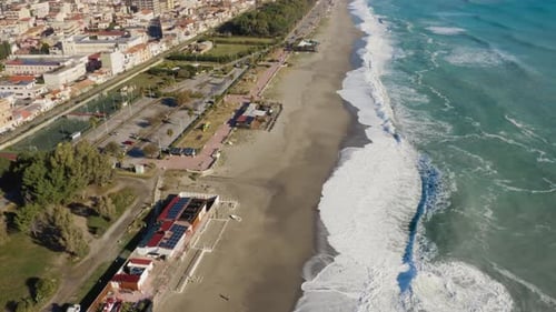Aerial view of a rough ocean waves