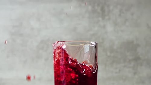 Eiswürfel Herbst in Kirschsaft