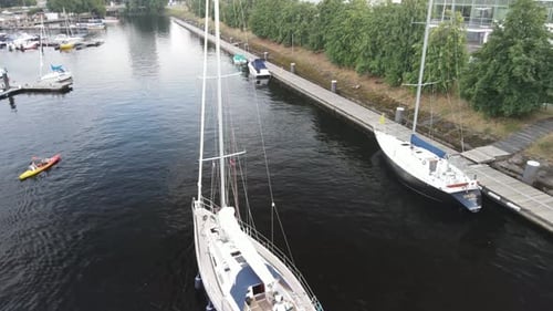 Yacht coming to marina