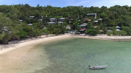 Flug über Tropical Beach