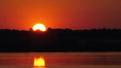 Sunrise Over Lake at Dawn Real Time