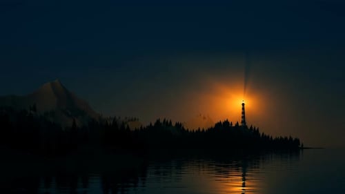 Heller Lichtstrahl eines Leuchtturms, der sich über der nebligen Küste dreht. 4KHD