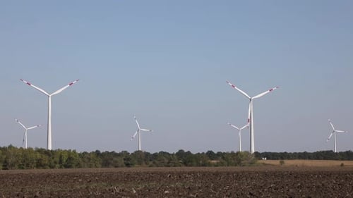 Many Wind Power Yurbines Spinning