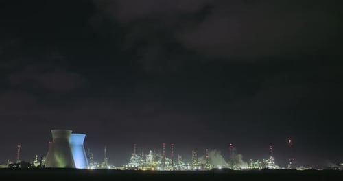 Nightime footage of a large oil refinery