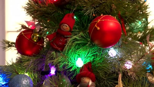 Christmas Tree Decorations With Lights and Ornaments