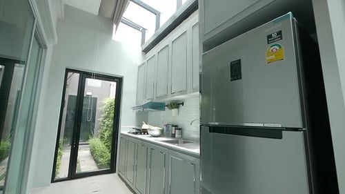 Stylish Black and White Kitchen Area Decoration