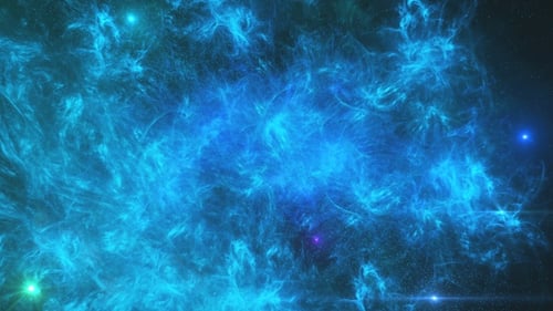 Reise durch den abstrakten hellblauen Weltraumnebel