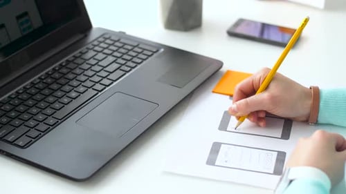 Sketching Mobile Application Prototypes on Paper at Desk