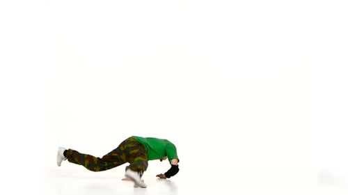 Talanted Dancer Man im grünen Hemd Dance Breakdance auf Weiß