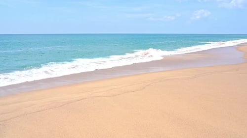 Beautiful tropical beach sea ocean with blue sky and white cloud
