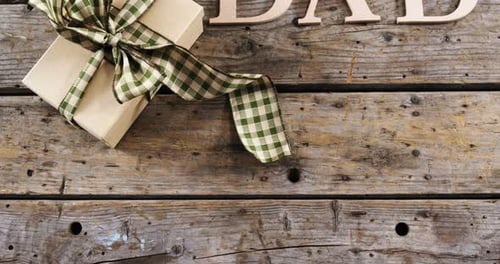 Text dad with gift box