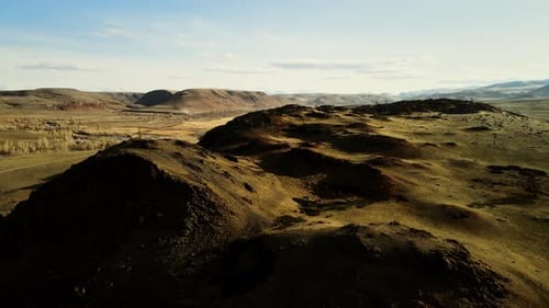 Bergsteppe und Landschaft