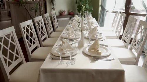 Elegant Table Setting for a Wedding Reception