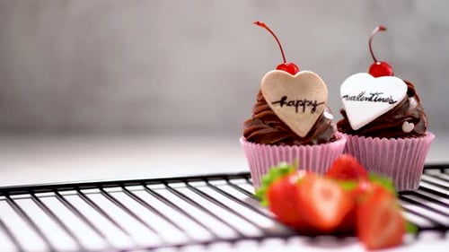 Valentine Cupcakes with Strawberries