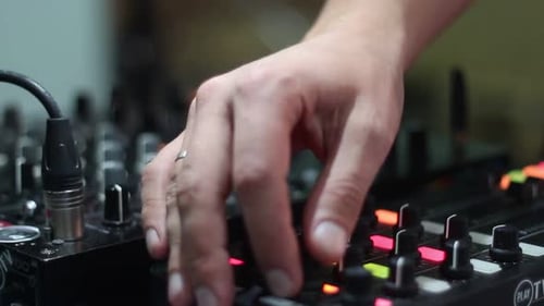Dj An Audio Mixer