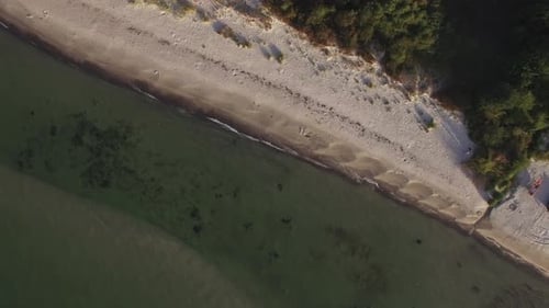 Strand Overhead