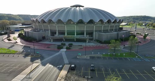 Coliseum Arena na West Virginia University, casa do time de basquete WVU Mountaineers. Aérea.