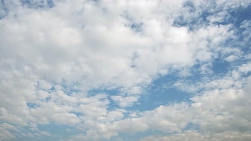 Zeitraffer für weiße Wolken