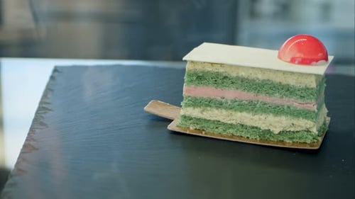 Beautifull Cake on Black Shop-window