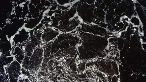 Flusswasser-Hintergrund mit Whirlpools und Wellen Ansicht von oben
