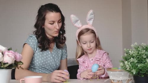 Familienurlaub zu Ostern und Kinderkonzept