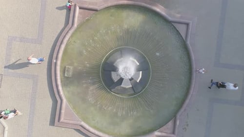 Aerial view of a fountain in a park