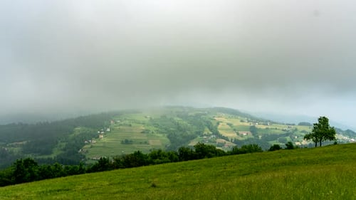 Colinas nubladas.