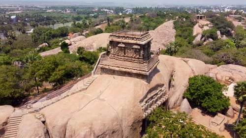 Le groupe de monuments de Mahabalipuram est une collection de monuments religieux des VIIe et VIIIe siècles de notre ère