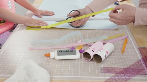 Step by step. Making unicorns out of paper and empty toilet paper rolls.