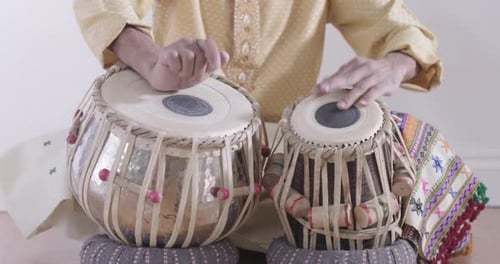 batteur percussions interprète de musique indienne art beats