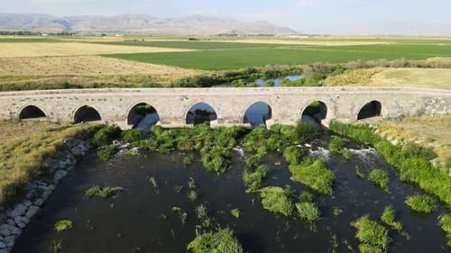 Luftaufnahme alte Brücke
