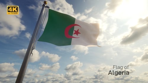 Flagge Algeriens auf einem Flaggenmast - 4K