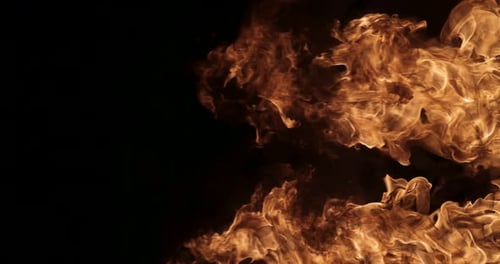 Feuer auf einem schwarzen Hintergrund