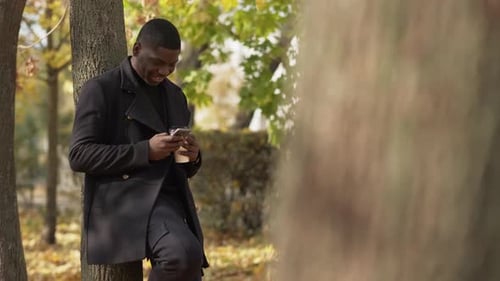 Outdoor Chatting Phone Entertainment Man Park