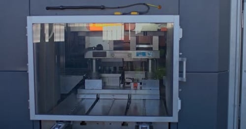 Nahaufnahme einer Pressmetallbearbeitung
