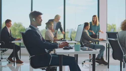 Verwenden des Headsets für Telefonanrufe mit dem Kunden
