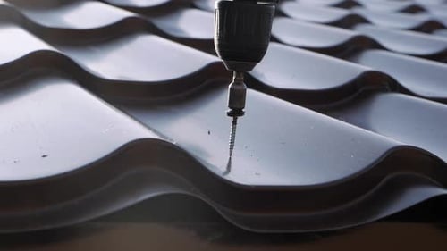 Tightening of the Roofing Screw