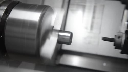 Präzisionsfräsen CNC-Werkzeugmaschine macht Teil.