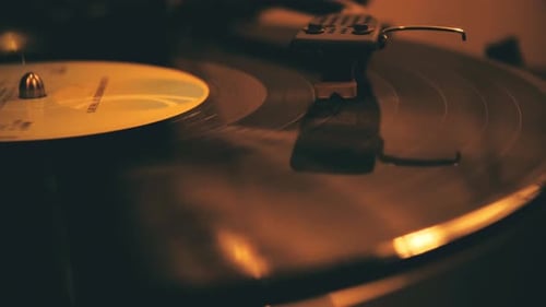 Endless Looping Video Of Vinyl Spinning On Record Player With Old Vintage Look