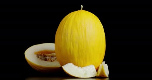 Aromatische frische Melone rotiert langsam