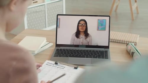 Child Learning Math via Online Class with Instructor