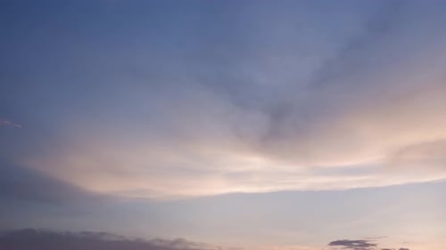 4K UHD: Zeitraffer des schönen Himmels mit Wolkenhintergrund