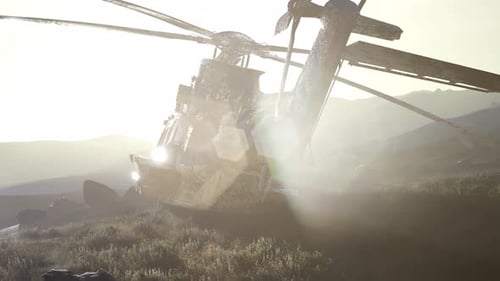 Ancien hélicoptère militaire rouillé