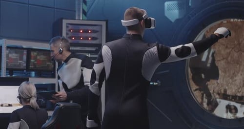VR Simulation in Modern Control Room