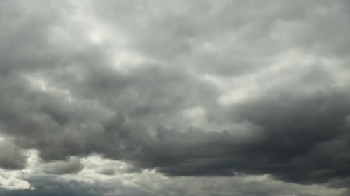 Übergang zu Regenwolken