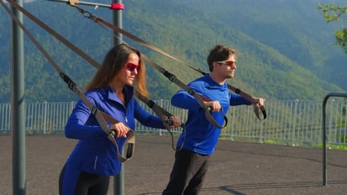 Entraînement de suspension jumelé avec des sangles Trx